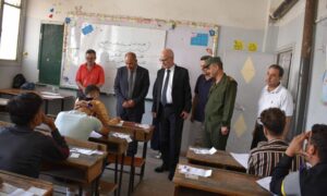 أحد المراكز الامتحانية في محافظة درعا في آب 2022 (محافظة درعا  فيس بوك)
