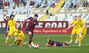 اللاعب السوري عمر خريبين بقميص نادي الوحدة خلال مباراة ضد نادي الوصل الإماراتي- 26 شباط 2022 (Alwahda FC)