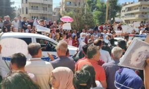 احتجاجات ضد المنهاج التعليمي بمدينة القامشلي في مناطق نفوذ 