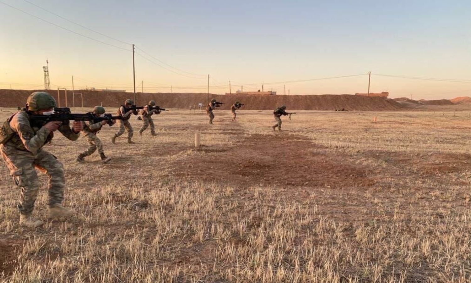 جنود أتراك شمالي سوريا في منطقة عمليات "درع الفرات"- 8 من أيلول 2022 (وزارة الدفاع التركية/ تويتر)