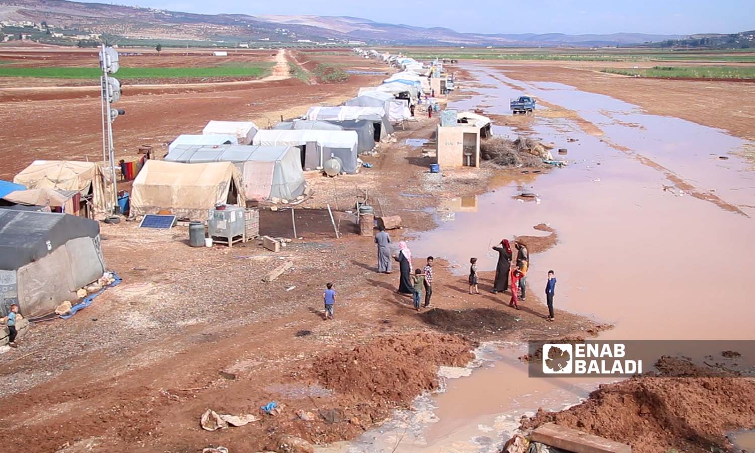 مخيم السكة المتضرر بفعل العاصفة المطرية التي ضربت منطقة سهل الروج في ريف إدلب- 21 تشرين الأول 2022 (عنب بلدي/ محمد نعسان دبل)