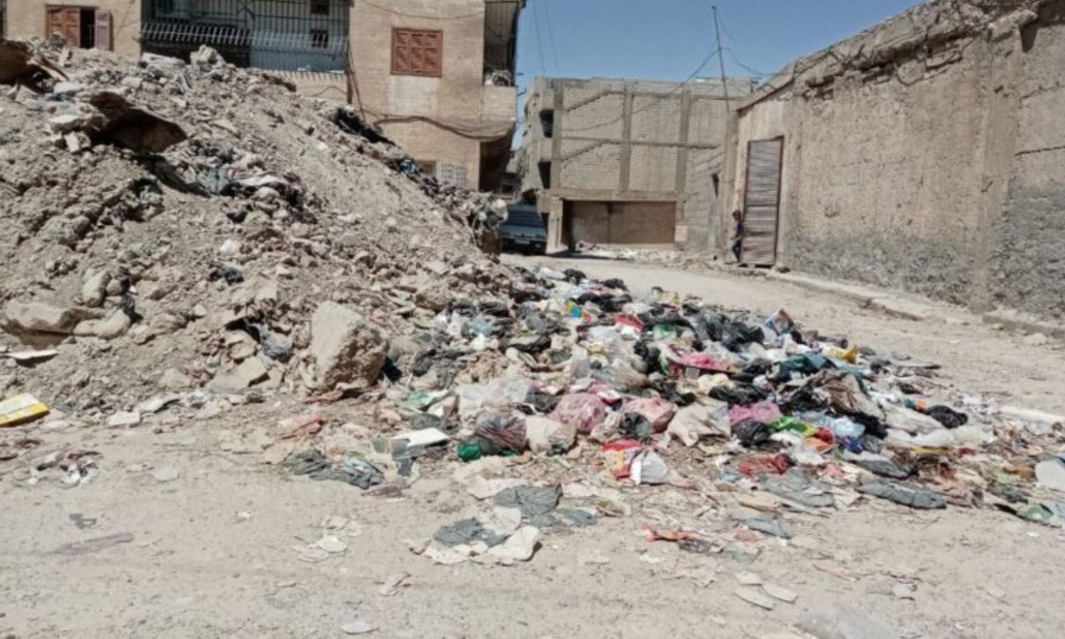 مكب عشوائي للقمامة في مدينة الرقة (بيسان إف إم)