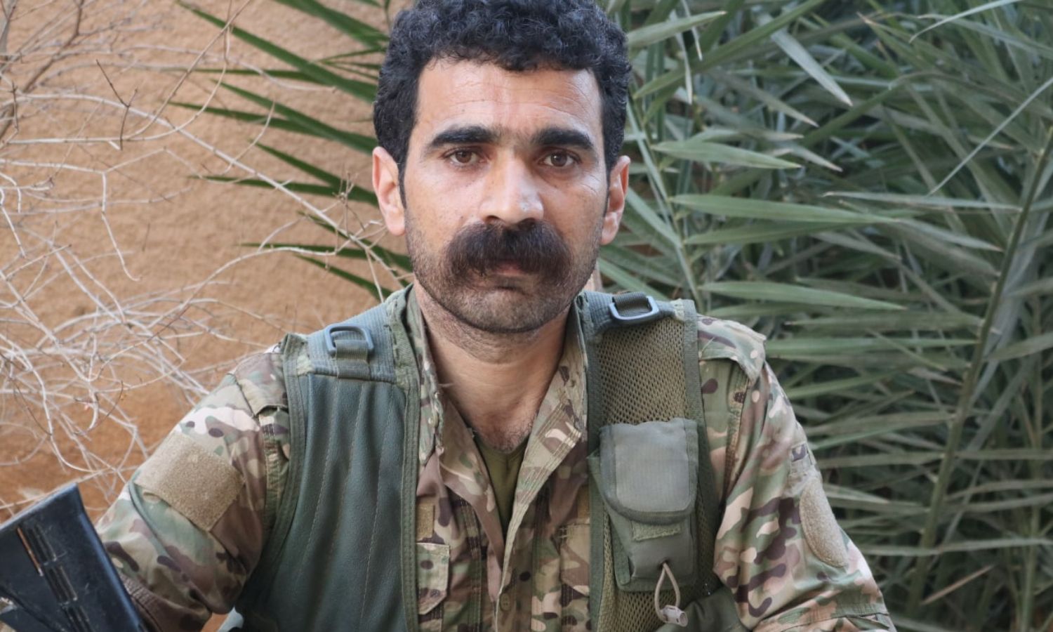 القيادي في "وحدات حماية الشعب" الكردية أيوب ياقوت الملقب بـ(آميد دورشين)- (YPG Press Office)