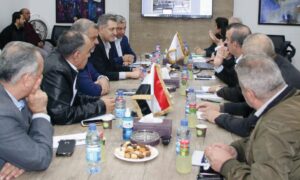 ثلاثة وزراء من حكومة النظام ومحافظ دمشق يناقشون مشروعي 