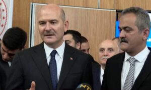 وزير الداخلية التركي سلميان صويلو يعلن مقتل ثلاثة مواطنين أتراك أمام وسائل إعلام تركية_ 21 من تشرين الثاني 2022 (haberturk)