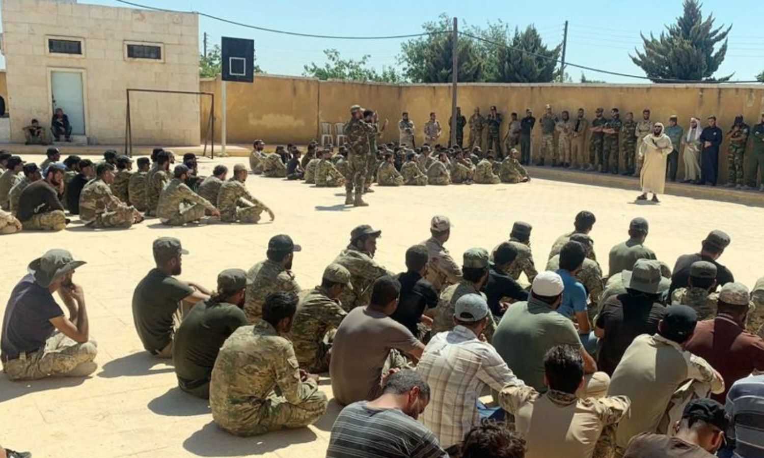 أعضاء المكتب الشرعي لـ"فيلق الشام" في أحد معسكرات الفصيل شمال غربي سوريا- 19 من آب 2020 (فيلق الشام)
