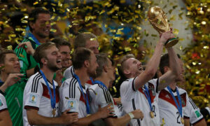تتويج منتخب المانيا في بطولة كاس العالم 2014 للمرة الرابعة في تاريخه (AFP)