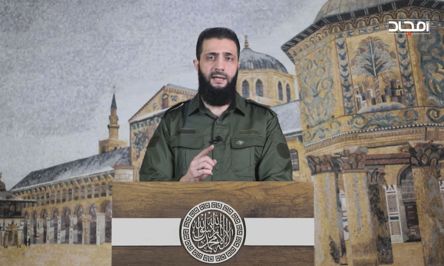 القائد العام لـ"هيئة تحرير الشام" صاحبة النفوذ العسكري في إدلب، "أبو محمد الجولاني" خلال إلقائه كلمة بعنوان "لن نصالح"- 2 كانون الثاني 2023 (أمجاد)