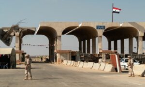 معبر نصيب الحدودي بين سوريا والأردن (AFP)
