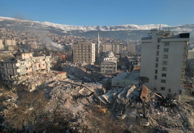 صورة جوية تظهر المباني المنهارة في أعقاب الزلزال في كهرمان مرعش - 9 شباط 2023. (رويترز)