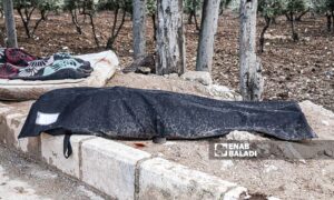 جثث الضحايا  في منطقة جنديرس نتيجة الزلزال الذي ضرب شمال غربي سوريا  - 7شباط 2023 (عنب بلدي/ ديان جنباز)

