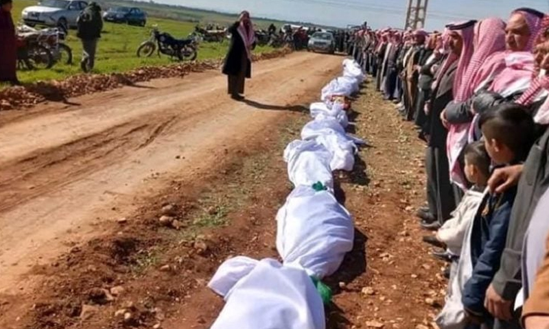 صلاة الجنازة على مدنيين قتلوا بكمين لمجهولين شرقي حمص- 19 شباط 2023 ( فيس بوك/ غازي دهمان)