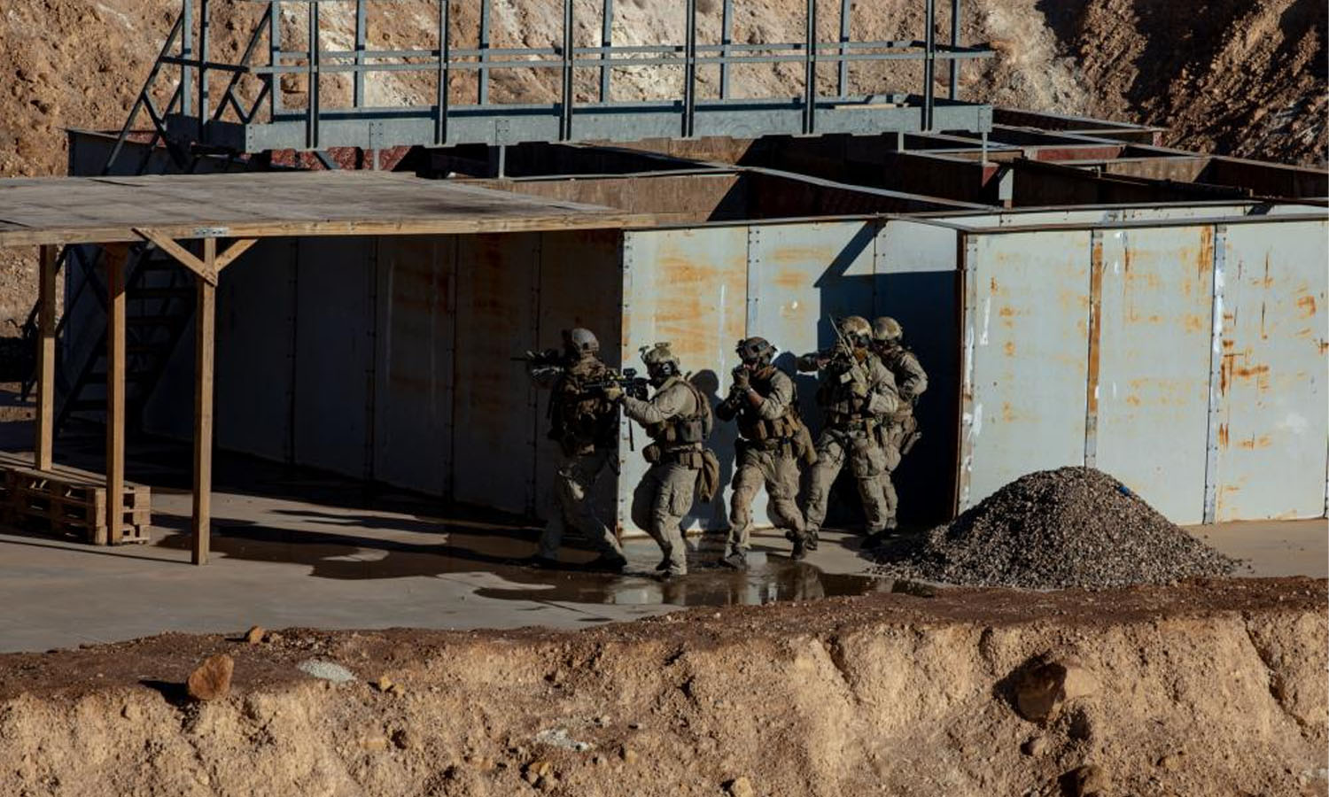 تدريبات عسكرية لقوات أمريكية ونرويجية في قاعدة عين الأسد الجوية في العراق- كانون الثاني 2023 (العزم الصلب)