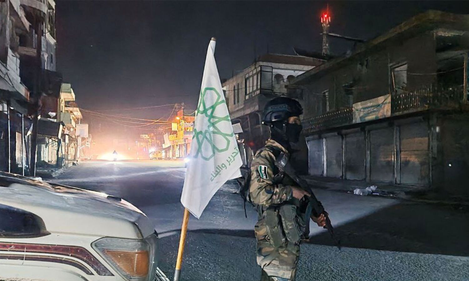 مقاتل في "حركة التحرير والبناء" التابعة لـ"الجيش الوطني السوري" بريف حلب شمالي سوريا- 22 من شباط 2023 (حركة التحرير والبناء/ تلجرام)