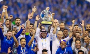 لاعبو نادي الهلال السعودي يحتفلون بالفوز بلقب أبطال آسيا موسم 2021- 23 من تشرين الثاني 2021 (نادي الهلال)
