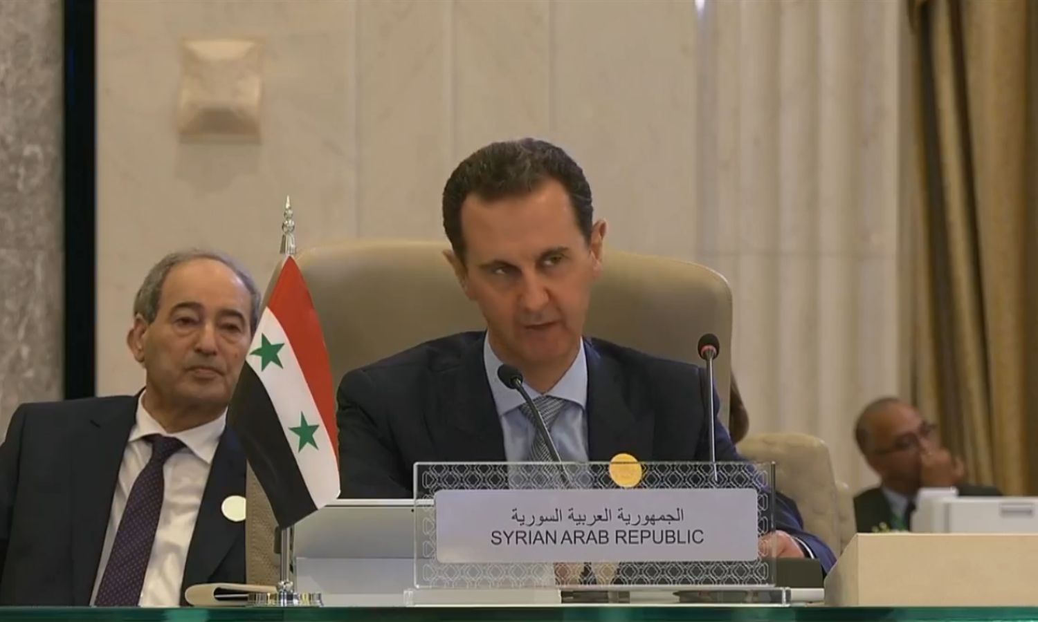 رئيس النظام السوري بشار الأسد يلقي كلمة في القمة العربية في جدة- 19 من أيار 2023 (العربية/ لقطة شاشة)