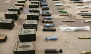 أسلحة وذخائر قالت وسائل إعلام النظام السوري إن قوات النظام ضبطتها في درعا من مخلفات تنظيم 