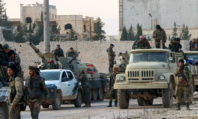تتمركز قوات النظام السوري إلى جانب "قسد" في مناطق من ريف حلب الشمالي- 17 شباط 2020 (AFP)