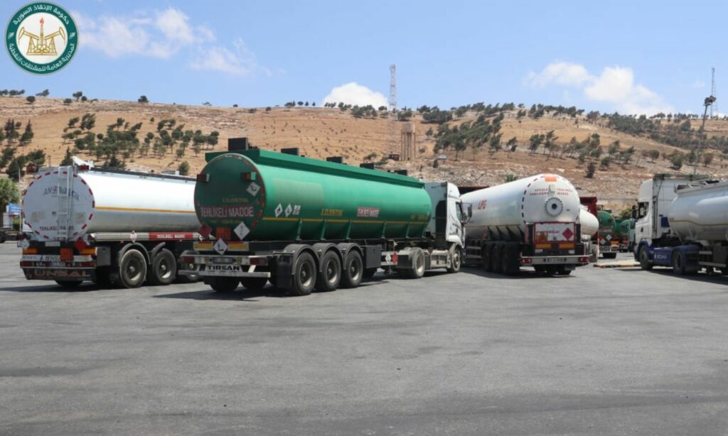 صهاريج البنزين تصل إلى إدلب بعد أيام على أزمة في المادة- 20 من حزيران 2023 (المديرية العامة للمشتقات النفطية)