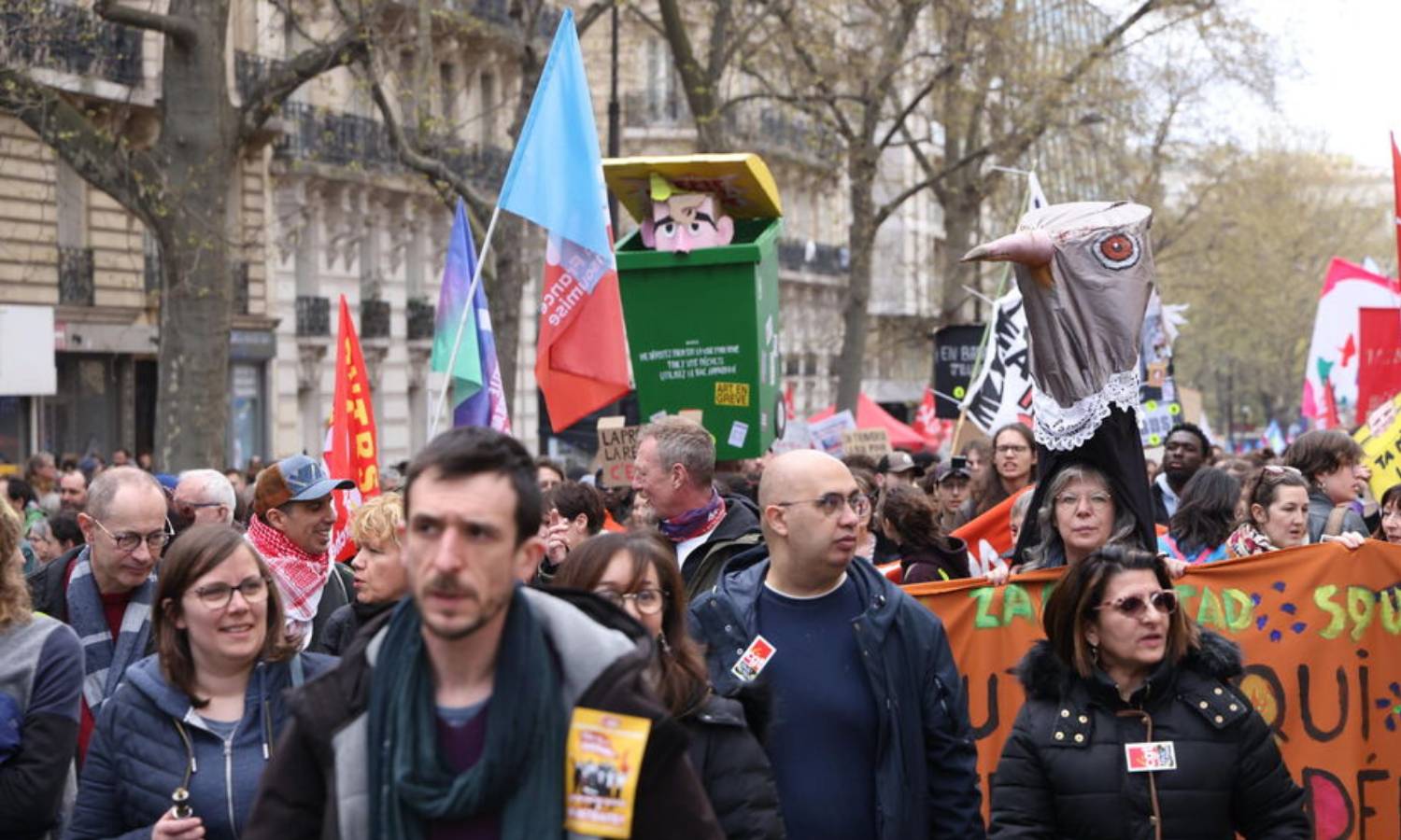 من تظاهرات فرنسا ضد إصلاح قانون التقاعد 6 من حزيران 2023 (AFP)