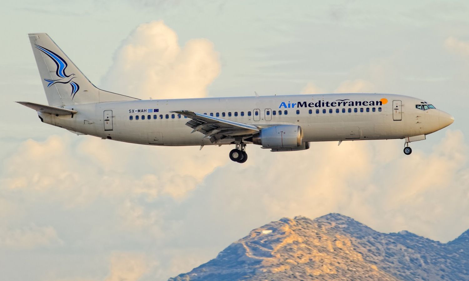 إحدى طائرات شركة المتوسط التي تسير الرحلات بين اليونان وسوريا (صفحة الشركة في فيس بوك)