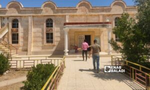 كنيسة في قرية محركان شرقي القامشلي- 1 من حزيران 2023 (عنب بلدي/ مجد السالم)
