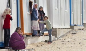 مخيم تركي للاجئين السوريين في مدينة نيزيب التركية- (IRIN)
