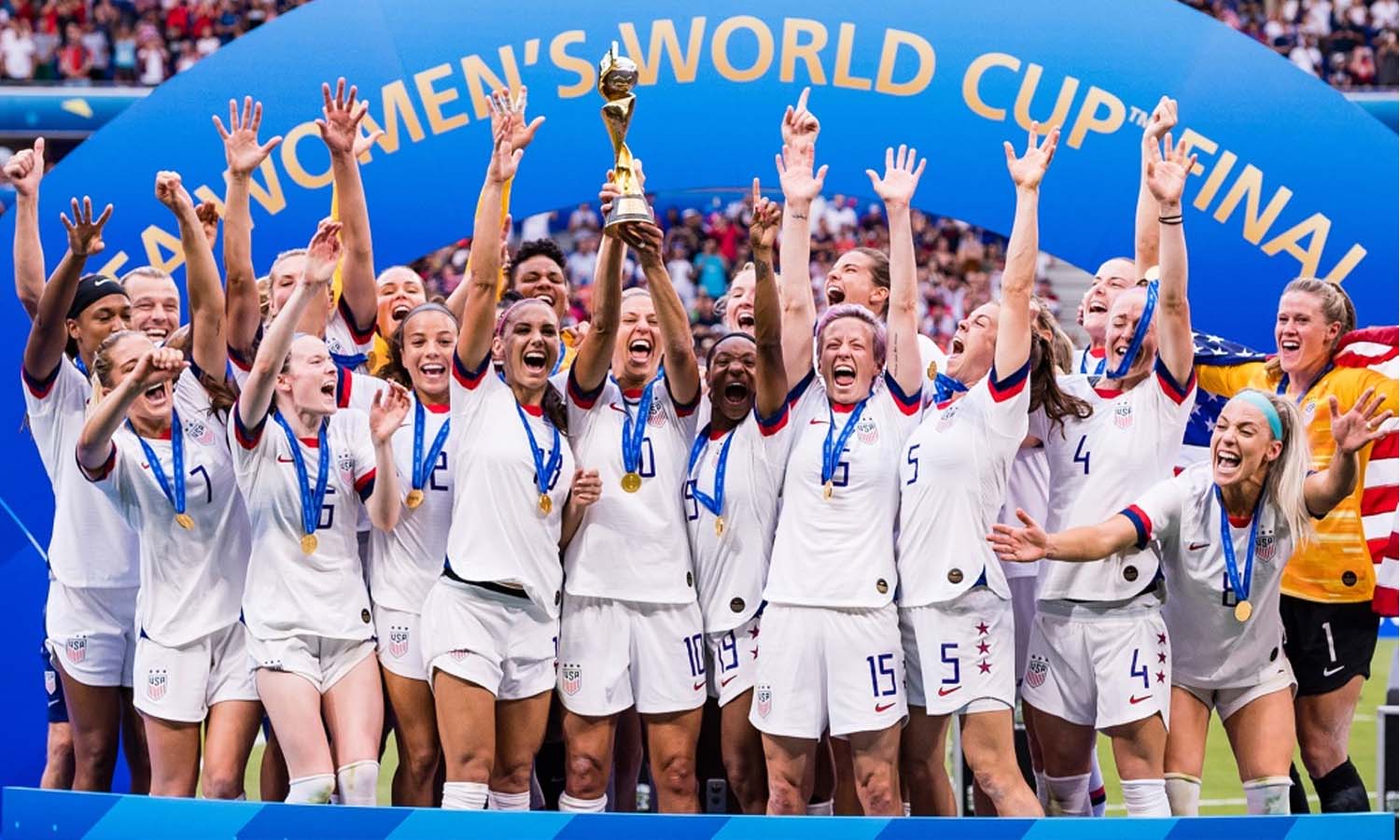تتويج منتخب الولايات المتحدة الامريكية ببطولة العالم لكرة القدم للسيدات2019 - 8 من اب 2019 (GETTY IMAGES)