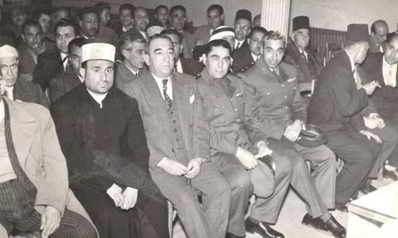 مدير الكلية الحربية أمين الحافظ ومدير موقع حمص خالد سليم في حمص عام 1957- (التاريخ السوري المعاصر)