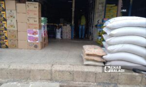 محل لبيع المواد الغذائية في مدينة درعا- 31 كانون الثاني 2023 (عنب بلدي/ حليم محمد)
