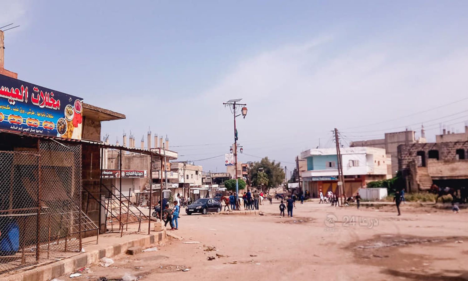 تعتبر مدينة طفس غربي محافظة درعا هدفًا متكررًا للحملات الأمنية لقوات النظام السوري على مدار السنوات الماضية- 3 من أيار 2022 (درعا 24)