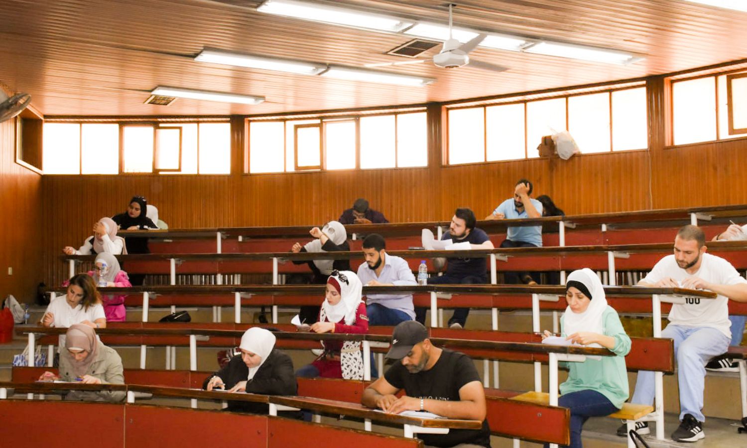 من امتحانات طلاب التعليم "المفتوح" بجامعة دمشق- 20 من آب 2023 (جامعة دمشق)
