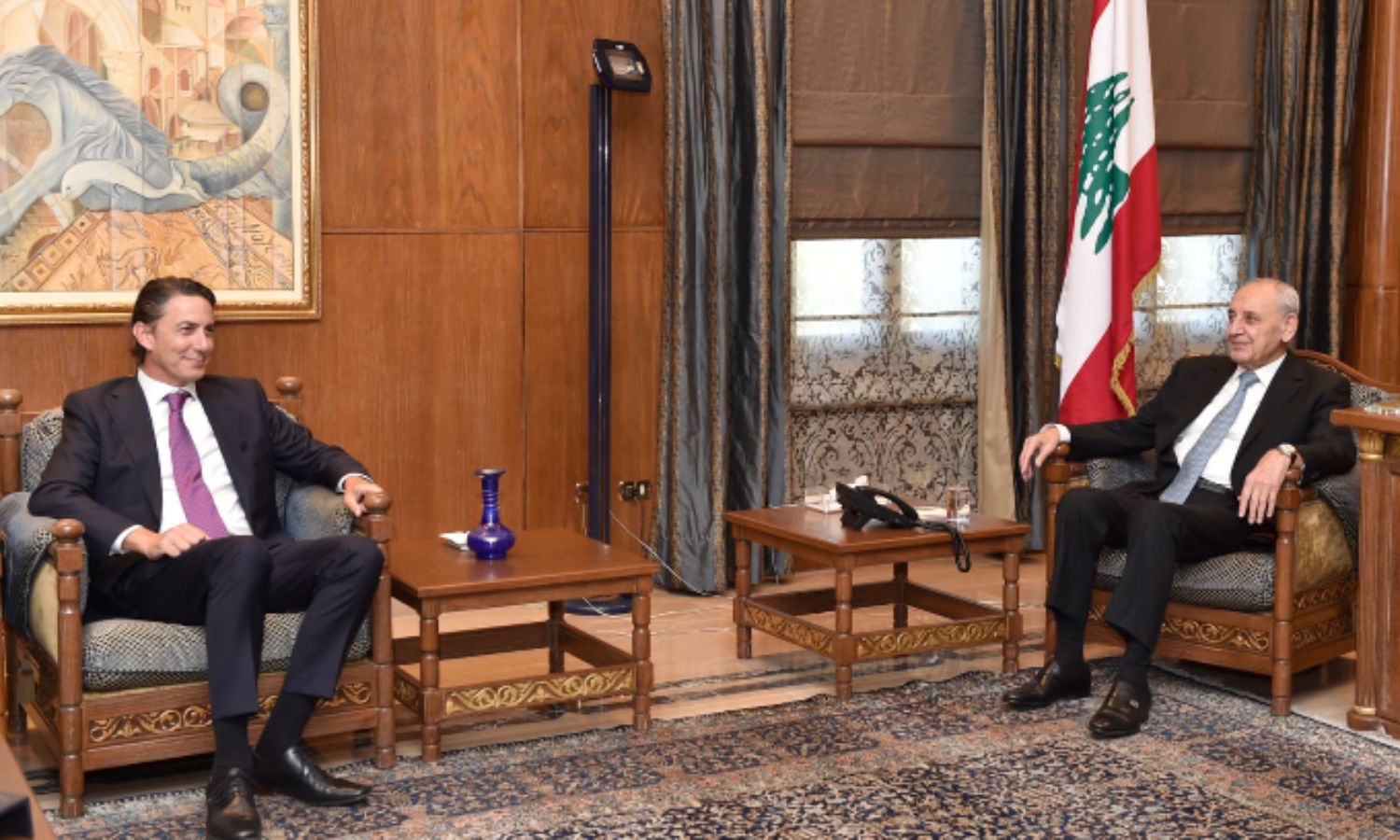 المبعوث الأمريكي إلى لبنان آموس هوكشتين ورئيس مجلس النواب اللبناني نبيه بري 30 من آب 2023 (الوكالة الوطنية للإعلام)