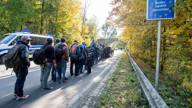لاجئون على حدود ألمانيا- 21 من أيلول / (Sächsische.de)