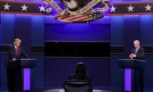 منافسة شرسة تنتظر الرئيس الأمريكي الحالي جو بايدن (يمين) ومنافسه دونالد ترامب (يسار) في الانتخابات المقبلة عام 2024 (رويترز)