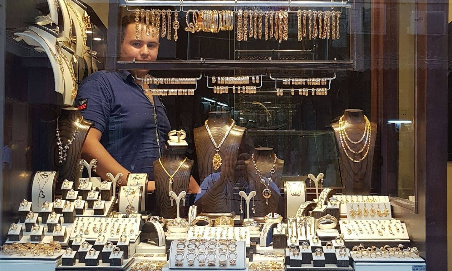 محل مجوهرات في مدينة طرطوس- 8 من نيسان 2022 (مجوهرات جبولي/ فيس بوك)