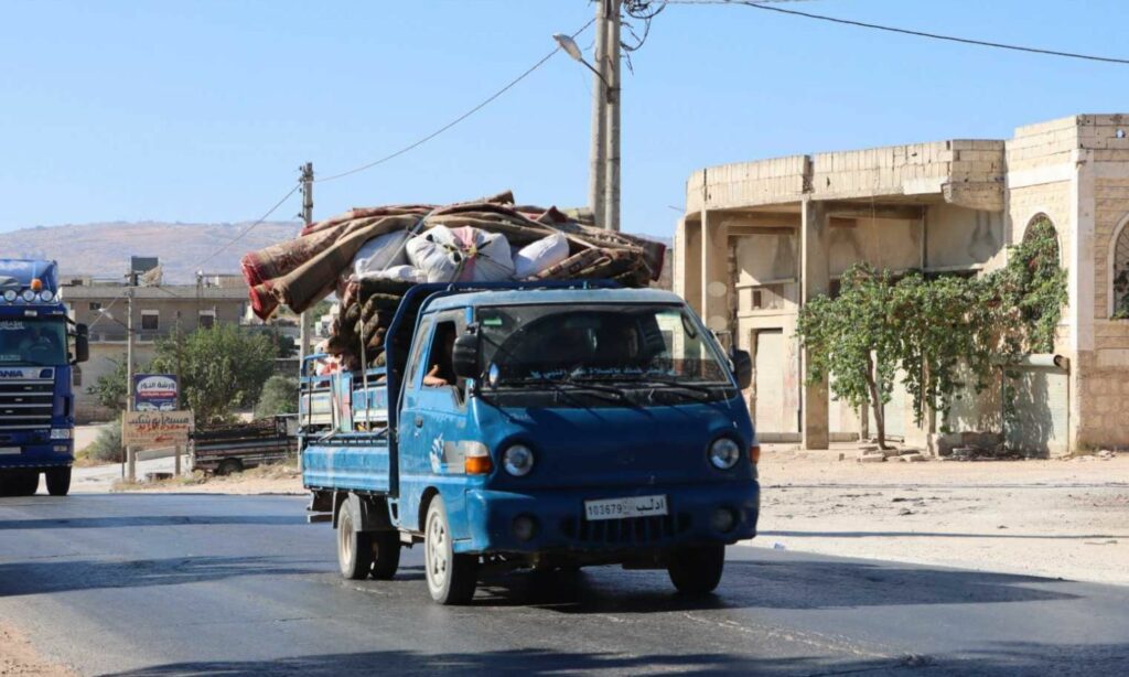 موجة نزوح جديدة من جنوبي إدلب إلى شمال المحافظة بعد تصعيد القصف من قوات النظام وروسيا- 6 من أيلول 2023 (الدفاع المدني السوري)