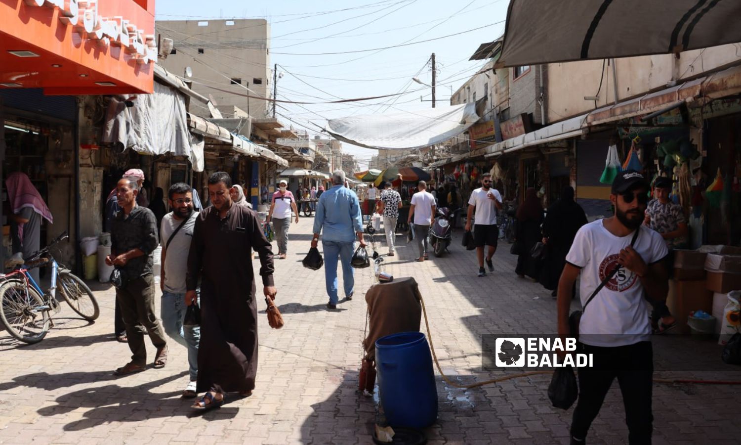 سوق "عزرا" في مدينة القامشلي شمال شرقي سوريا- 4 من أيلول 2023 (عنب بلدي/ ريتا أحمد)
