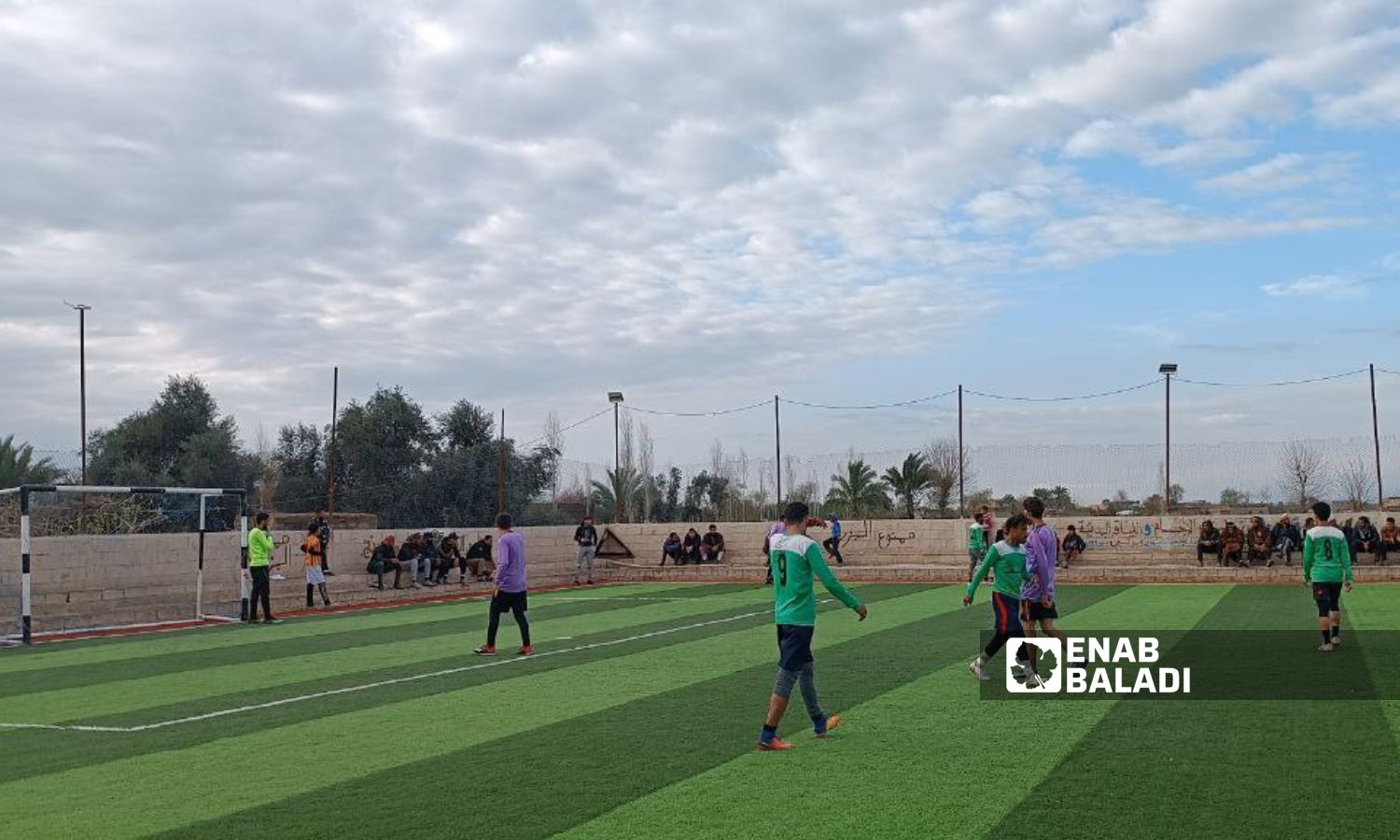 ملعب لرياضة كرة القدم في ريف دير الزور الشرقي- 28 من آذار 2023 (عنب بلدي/ عبادة الشيخ)
