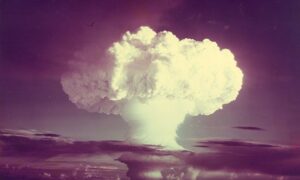 أول اختبار لسلاح النووي الأمريكي مايك -31 تشرين الأول 1952- (وزارة الطاقة الأمريكية)