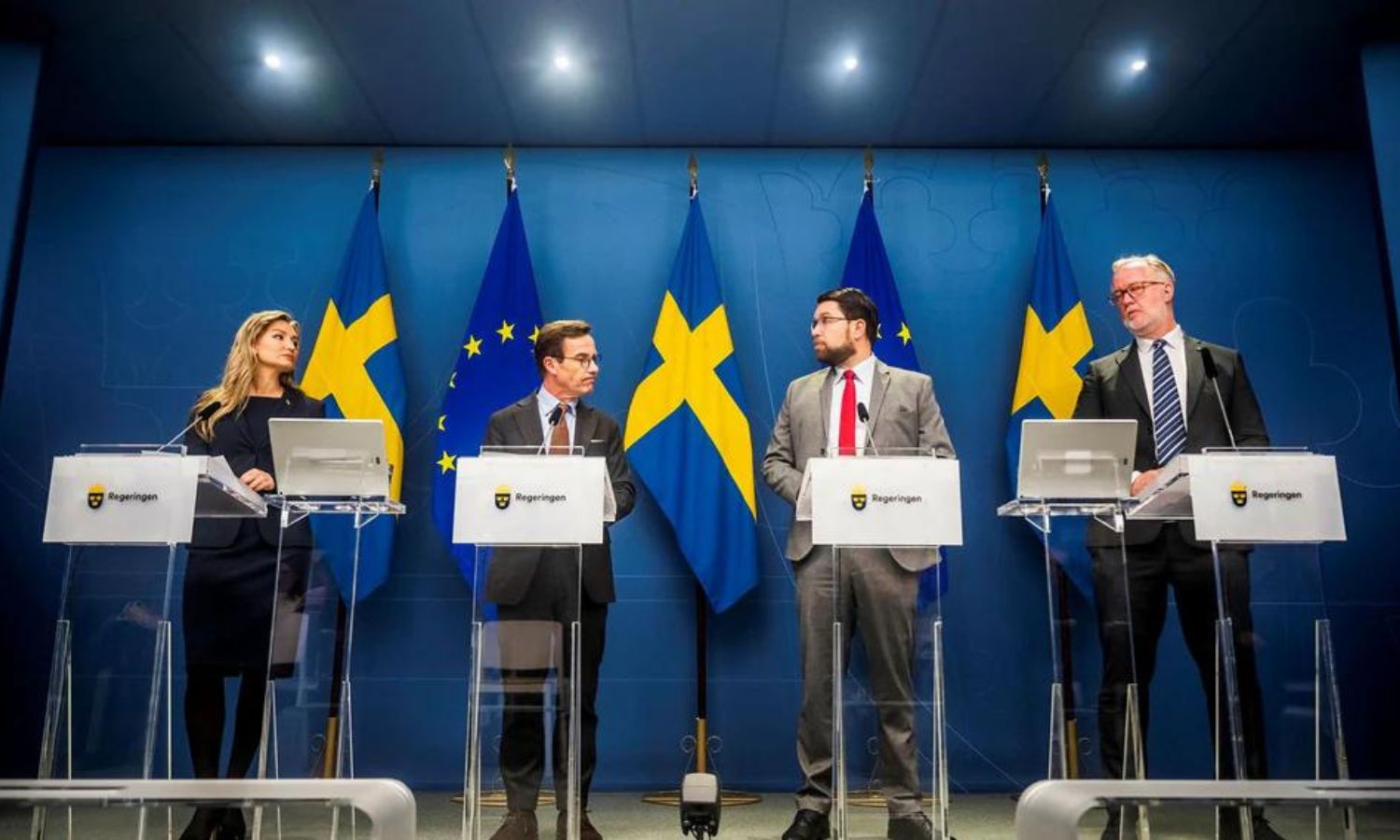 اجتماع حكومة السويد لتقييد المزايا "الإعانات" للمهاجرين- (Foto: Alexander Mahmoud - DN)