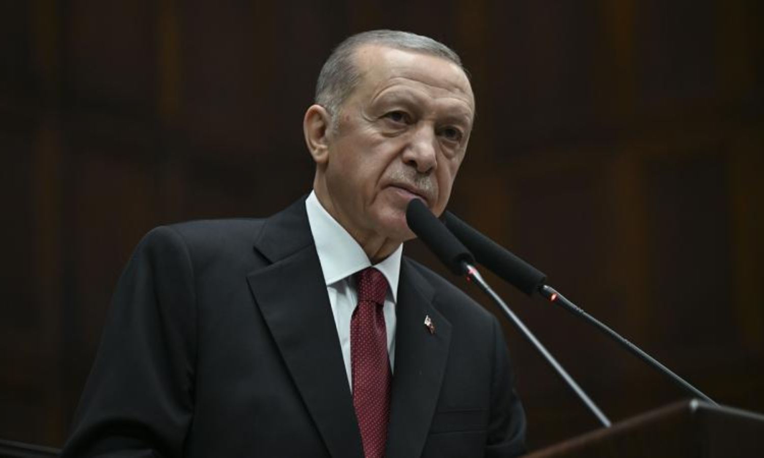 الرئيس التركي، رجب طيب أردوغان، يلقي كلمة أمام الكتلة النيابية لحزب "العدالة والتنمية" في البرلمان التركي- 25 من تشرين الأول 2023 (TRTHABER)