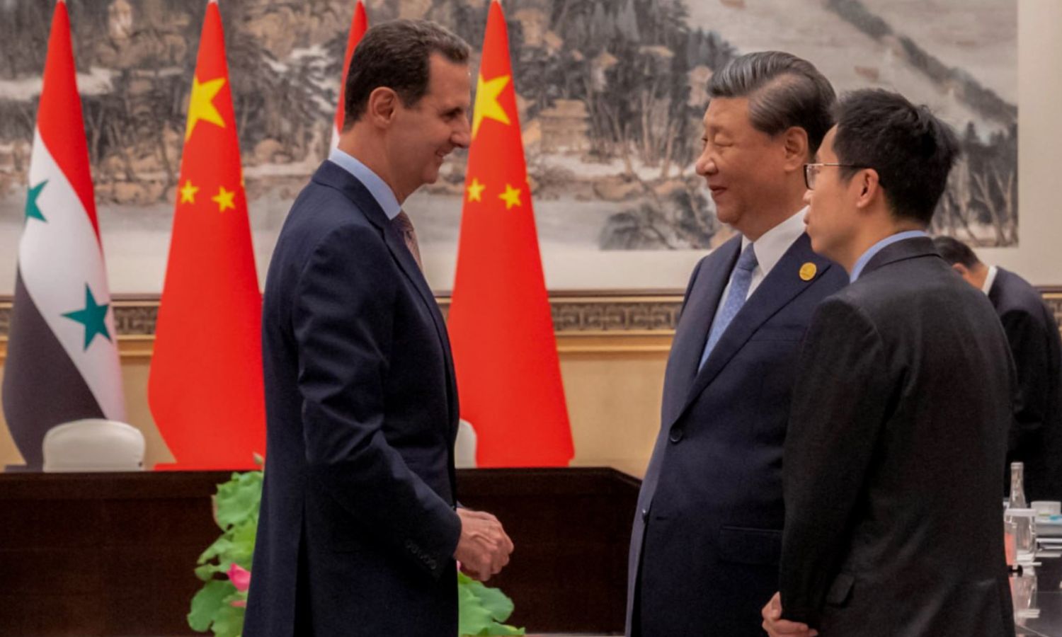 لقاء ثنائي بين رئيس النظام السوري بشار الأسد والرئيس الصيني شي جين بينغ في مدينة هانغتشو الصينية- 22 أيلول 2023 (سانا)