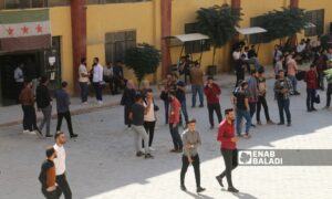 طلاب في جامعة حلب الحرة بمدينة اعزاز شمالي حلب- 18 من تشرين الأول 2023 (عنب بلدي/ ديان جنباز)
