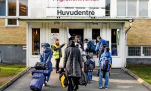 المدخل الرئيسي لوكالة الهجرة في السويد (Nicklas Elmrin/ Bild)