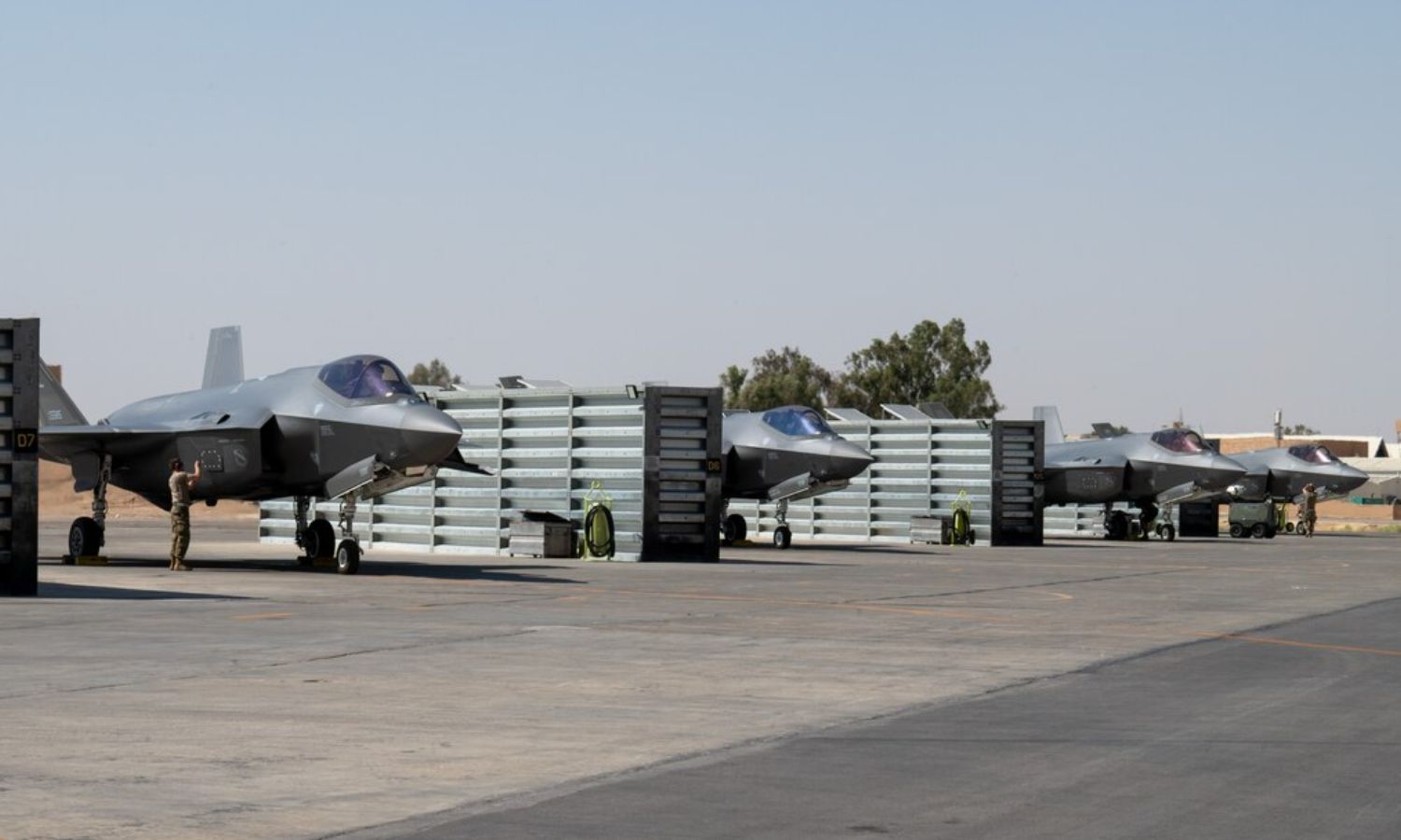 طائرات أمريكية من طراز F-35 lighting ضمن سرب المقاتلات الاستكشافية في منطقة مسؤولية القيادة المركزية الأمريكية بالشرق الأوسط- 25 من تموز 2023 (سينتكوم)