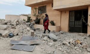 آثار الدمار الذي خلفه قصف إسرائيلي على الجنوب اللبناني- 1 من تشرين الثاني 2023 (رويترز)