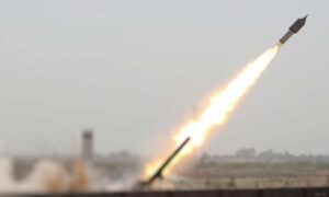 صاروخ بركان الذي أطلقه حزب الله باتجاه مواقع عسكرية إسرائيلية في 20 من تشرين الثاني 2023 (ليبانون ديببت)
