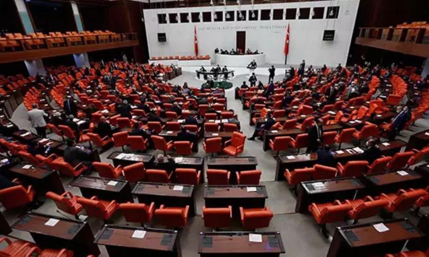 يجتمع البرلمان التركي في تشرين الثاني الحالي لاتخاذ قرار بالموافقة أو رفض انضمام السويد لحلف الناتو (حرييت)