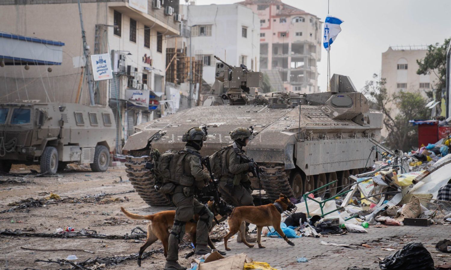 عناصر من الجبش الإسرائيلي في غزة- 26 من تشرين الثاني 2023 (المتحدث باسم الجيش الإسرائيلي/ إكس)